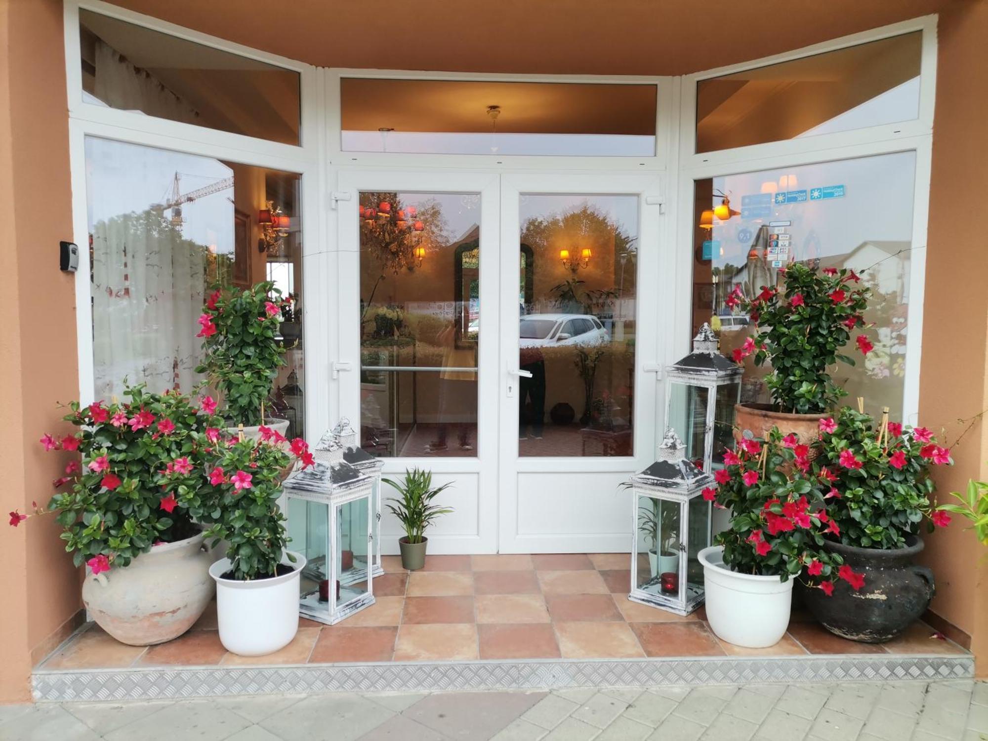 Hotel Al Faro Lodge Am See Подерсдорф-ам-Зе Екстер'єр фото